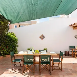 Сasa de vacaciones Ca Na Bel 4 Bedroom House, Ciutadella